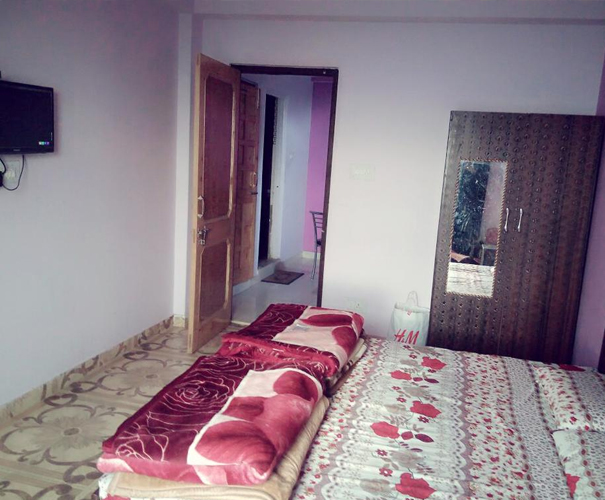 Travellers sharing a Himalayan experience